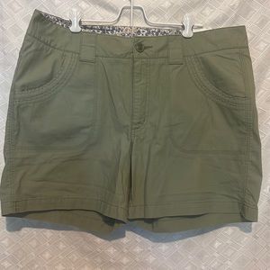 Carhartt women's shorts NWT